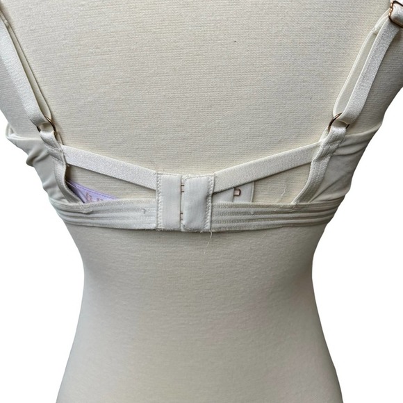 Savage X Fenty Womens Bra Wired Lightly Padded Adjustable Straps Off White 36D - Picture 3 of 8
